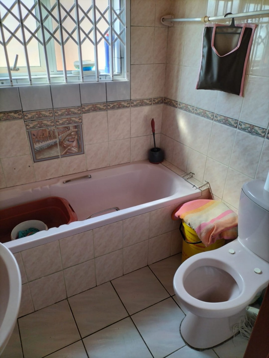 4 Bedroom Property for Sale in Mdantsane Nu 10 Eastern Cape